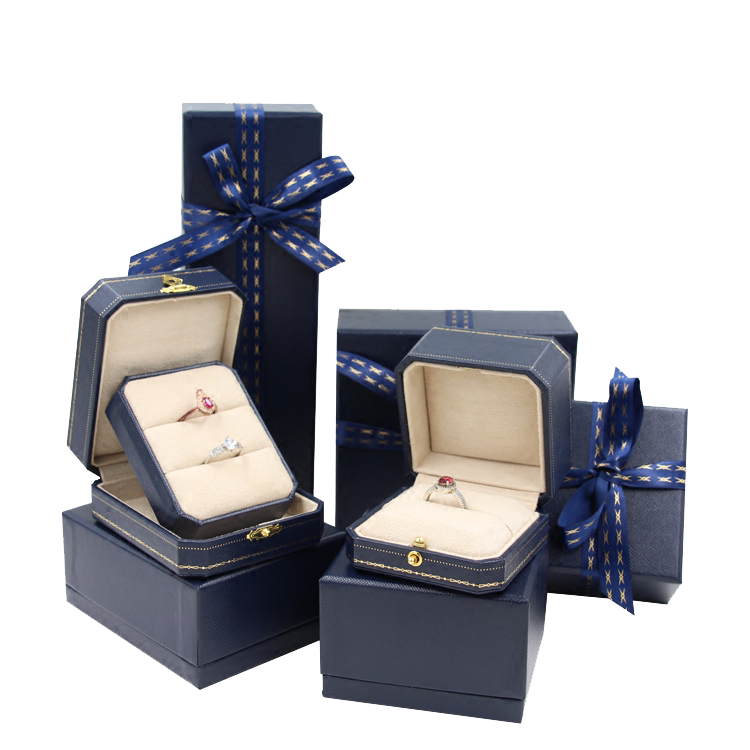 Gifts & jewellery